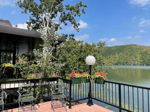 Restoran Plaža terasa jezero Međuvršje