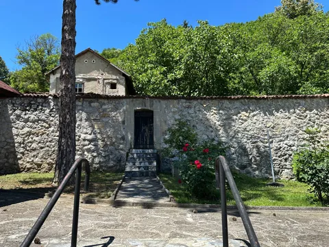 Ulaz u portu Manastira Blagoveštenje