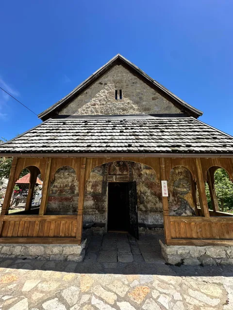 Priprata crkve Manastira Blagoveštenje sa freskama