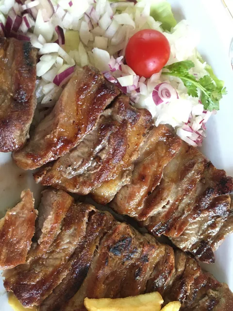 Ražnjići ß  restoran Zlatna Košuta